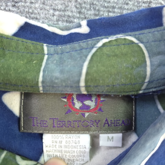 Vintage Territory Ahead Shirt Medium Blue Aztec Geometric Short Sleeve Rayon - Picture 3 of 10